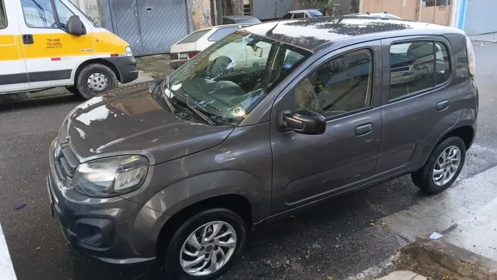 Fiat Uno Attractive 1.0 EVO Fire Flex 8V 5P 2021