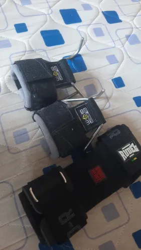 Vendo itens preço só chamar retirar na Pompeia Santos 