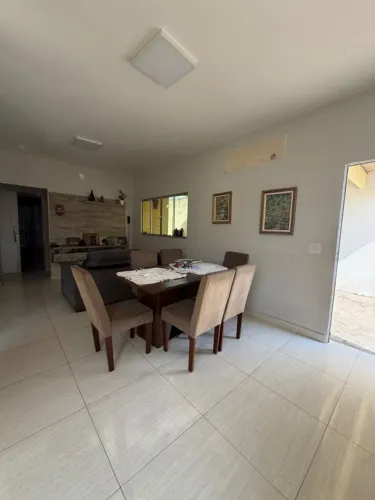Vende-se Casa 3/4 sendo uma suíte no Bosque dos Ipês em Cuiabá MT
