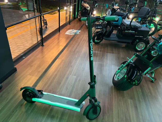 Patinete elétrico  tomate 530 watts dobrável 