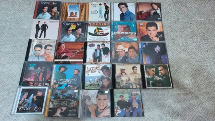 24 Cds de Música Sertaneja - 24 Cds - Coleção Inesquecível
