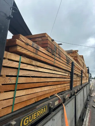 Cambará - vigas, ripas e pranchas a pronta entrega