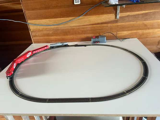 Trem elétrico 110/220v