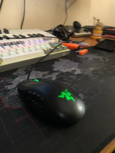 Mause Razer naga 