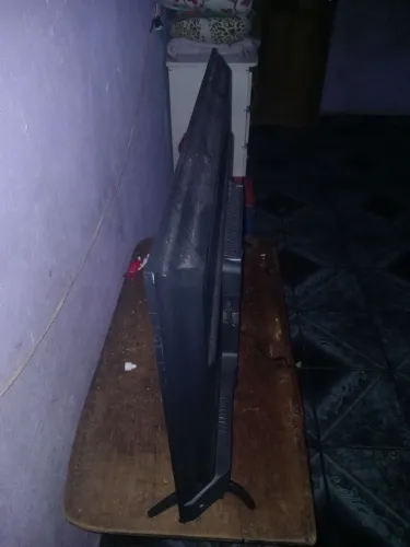 Vende-se uma tv smart 43 polegadas