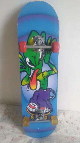 Skate pouco usado