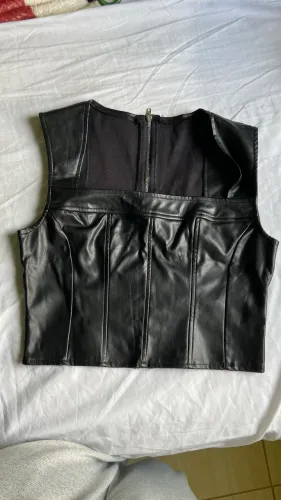 Top preto couro sintetico