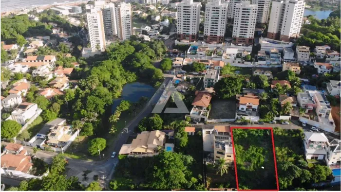 Terreno em Pituaçu com 730² à venda por R$ 1.150.000,00
