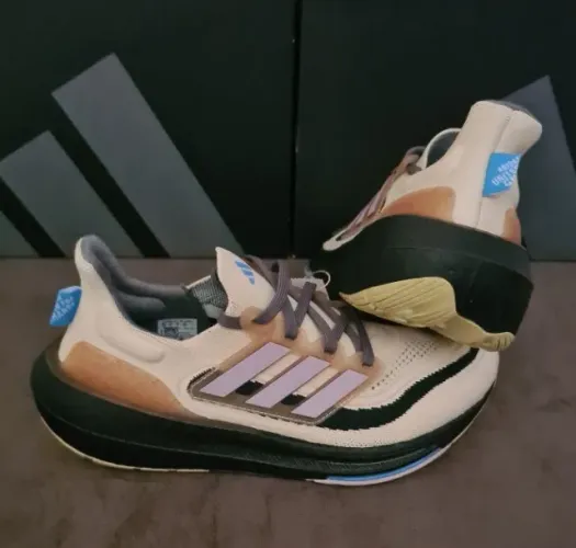 Tênis Adidas UltraBoost Light Tam 42 (original / novo