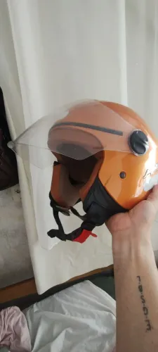 VENDO CAPACETE