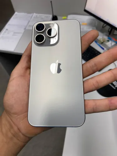 15 pro max, troco em 17 pro max com volta minha