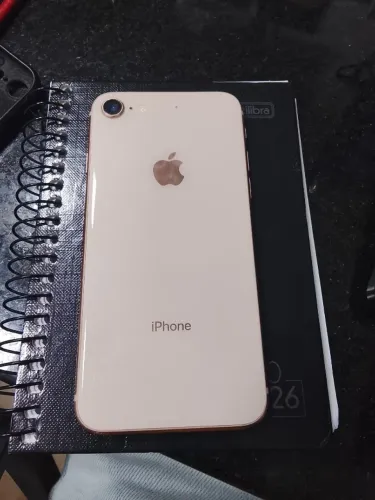 Celular iPhone 8