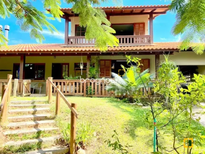 Brognoli Vende Excelente Propriedade - Terreno Amplo - Poucos metros do mar - Campeche