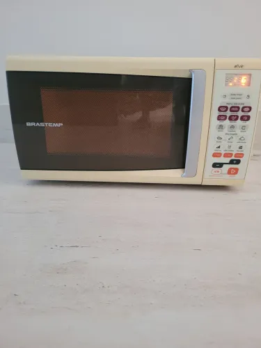 Micro-ondas usado bem conservado!