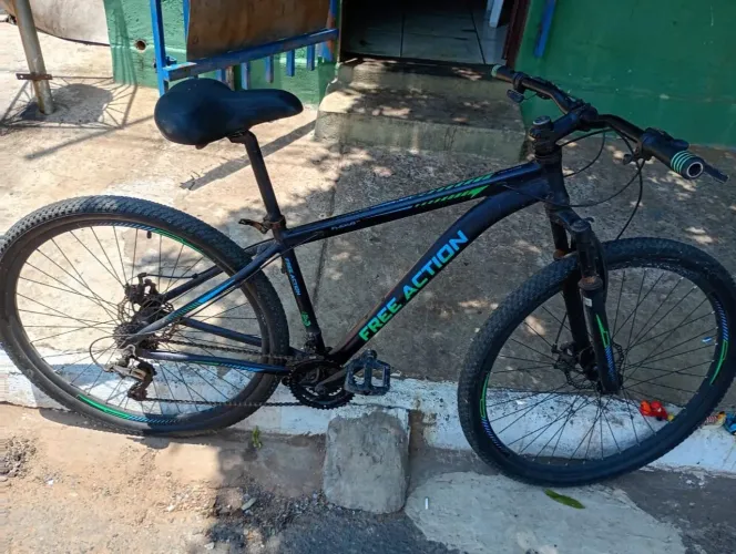 Vendo ou troco aro 29