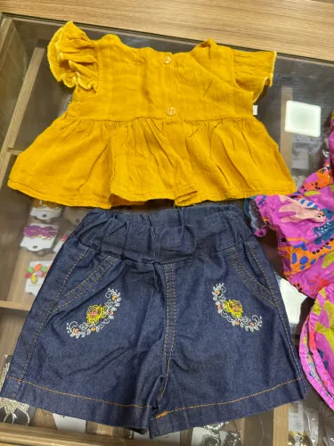 Lote de roupa de bebê menina