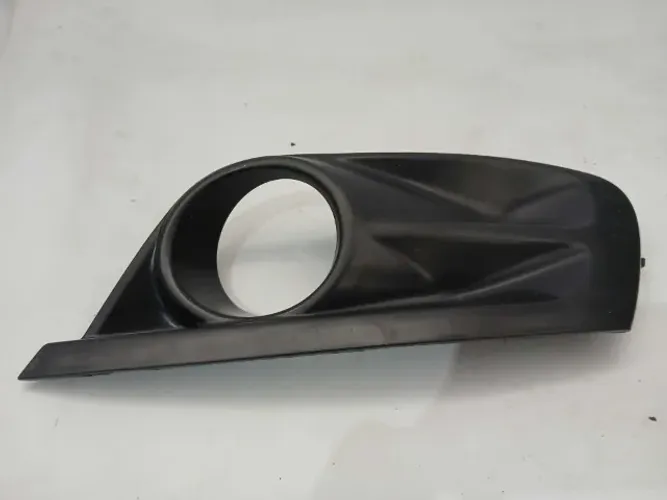 MOLDURA FAROL MILHA DIREITO RENAULT FLUENCE 2014/2017