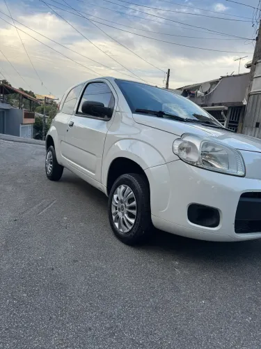 Fiat Uno Vivace 1.0 EVO Fire Flex 8V 3P 2013