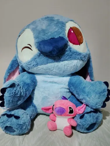 Pelúcia Stitch grande + Stitch pequeno