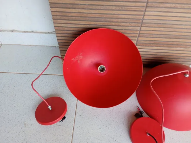Vendo luminária tipo pêndulo.