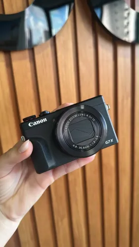 Camera canon PowerShot G7X Mark III