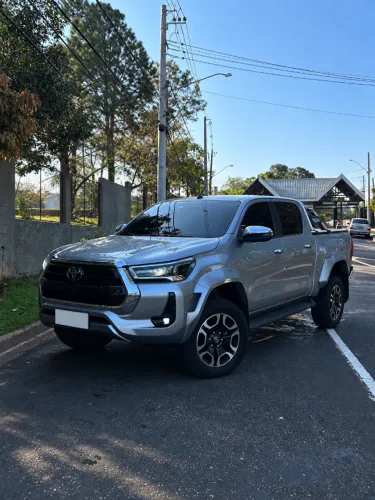 Toyota Hilux CD SRX Plus 4X4 2.8 TDI Die. Aut. 2024