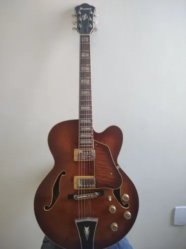 Guitarra Ibanez AF 95