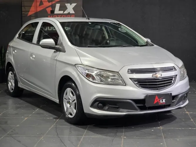 Chevrolet Onix Hatch LT 1.0 12V Flex Mec. 4P 2013