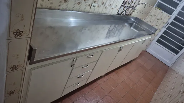 Pia de inox com gabinete