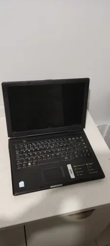 Notebook Cce Win J75a Não Liga Para Retirar Peças Carcaça