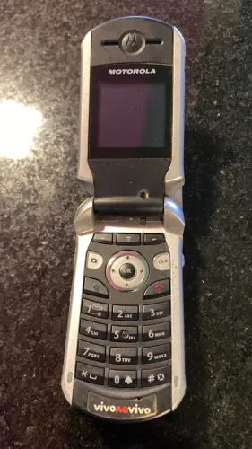 Celular vintage Motorola v3