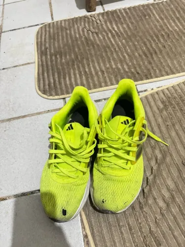 Tênis Adidas 