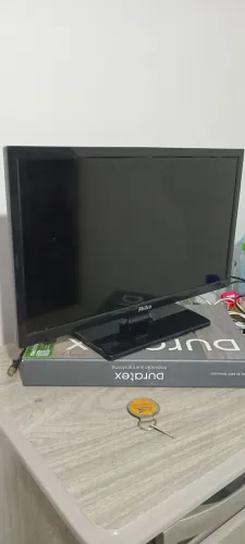 Monitor de TV para retirar peças 