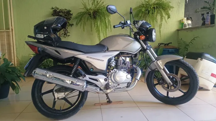 Vendo Titan 150 sport 