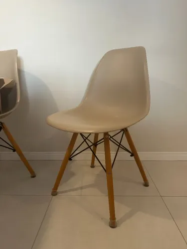 Conjunto 4 Cadeiras Charles Eames Eiffel Wood Base Madeira - Nude