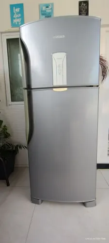 Vendo Geladeira Panasonic Frost Free Generation 435 L, em ótimo estado de conservação.