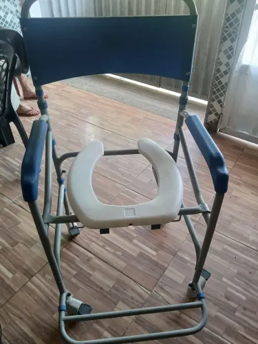 Cadeira de rodas e de banho andador e bengala