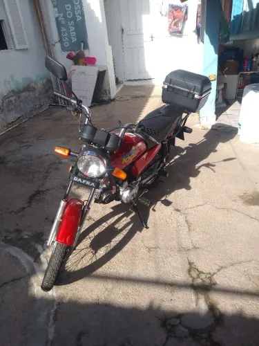 Dafra Super 100 2015 - Econômica, Documentação OK, com Baú Givi - R$ 5.500