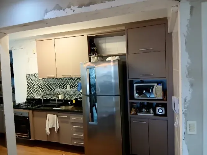 Bancada e armários de cozinha