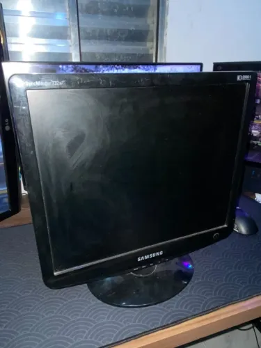 Monitor Samsung 22" Full HD 75Hz - Funciona Perfeitamente (Leia descrição)