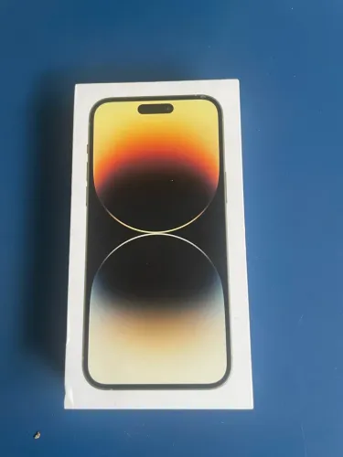 Caixa iPhone 14 Pro Max gold!