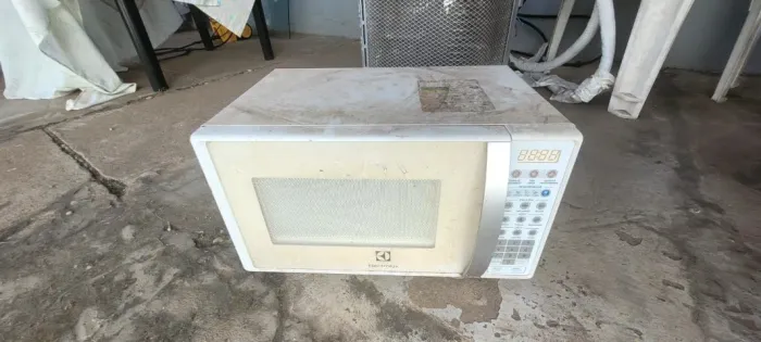 microondas electrolux com defeito