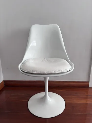 Cadeira Saarinen tulipa