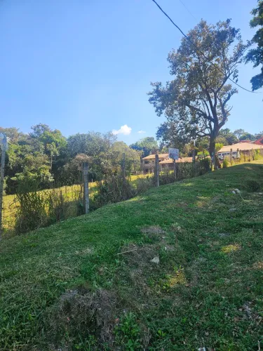 Vendo 2 lotes de 800m cada,próximo ao centro de Araçoiaba da Serra.