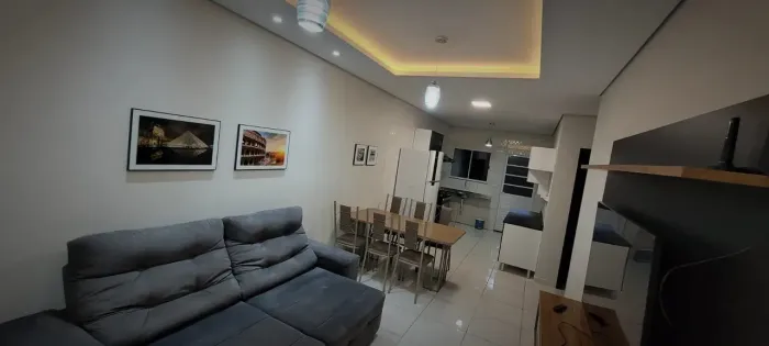 Casa em condomínio fechado com armários planejados e 2 quartos Coxipó