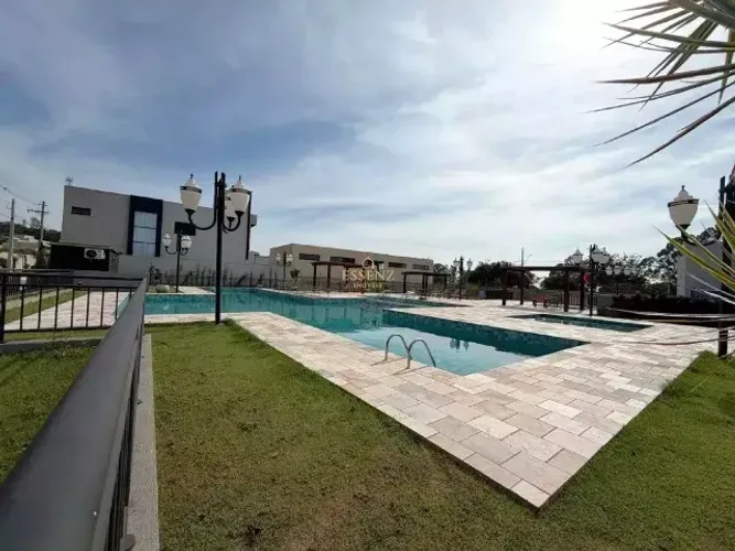 TERRENO EM CONDOMINIO FECHADO - 300m2