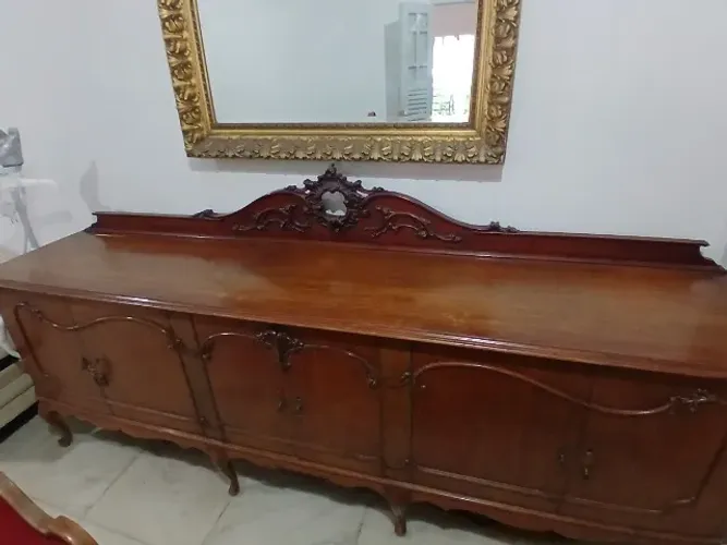 LINDO ARMÁRIO DE SALA (BUFFET) ANTIGO