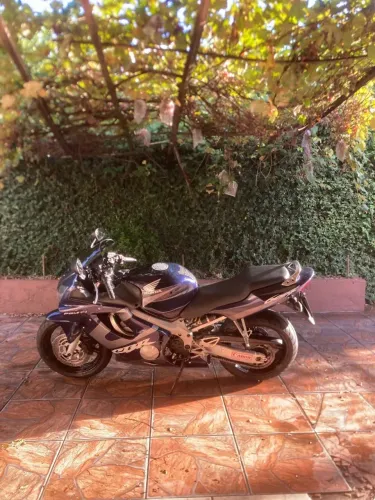 VENDO CBR 600 F4i  