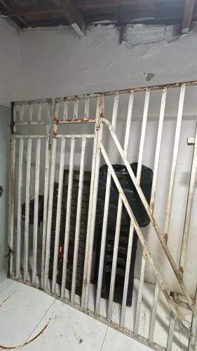 Portão de Ferro Galvanizado - 2,10 x 1,80 m