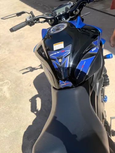 Suzuky gsx-s 750